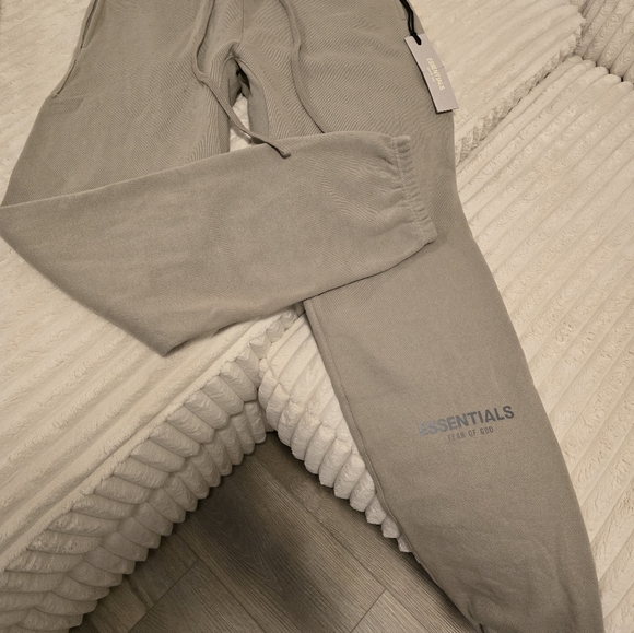 Essentials Fear of God core sweatpants - Picture 3 of 6